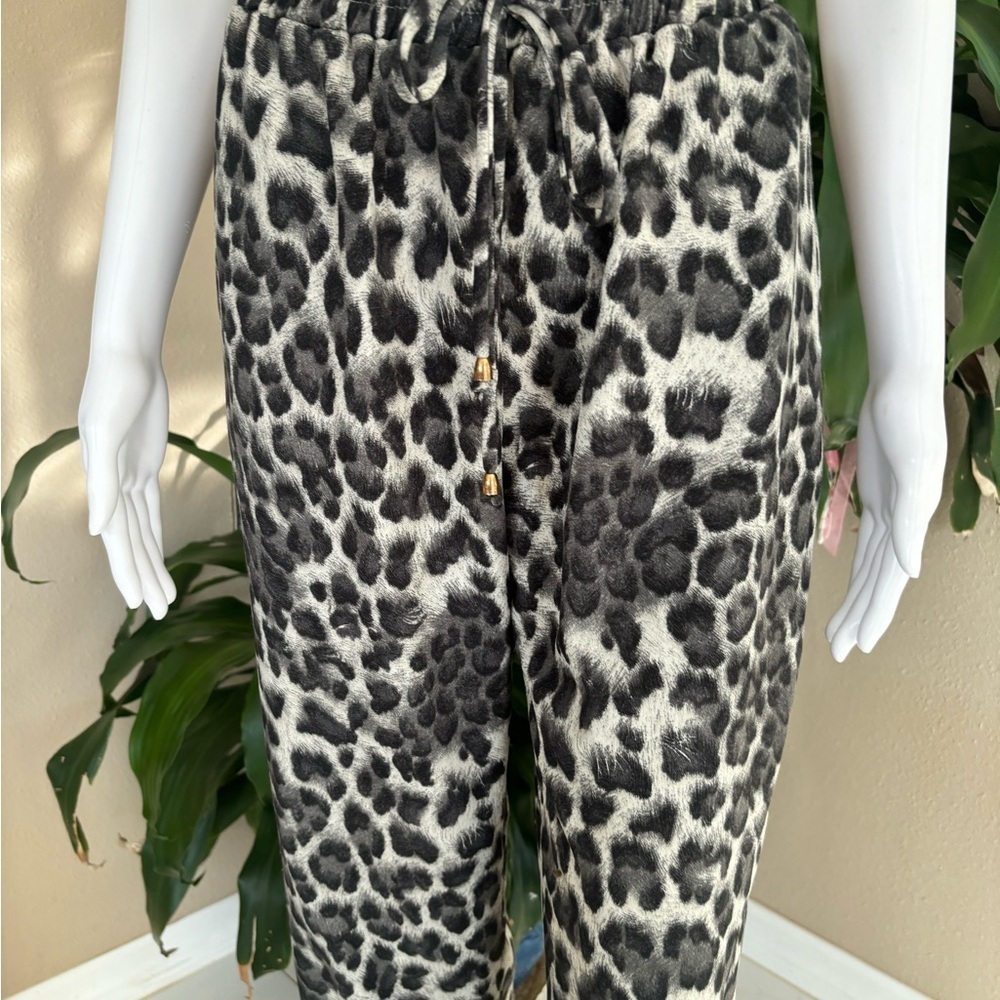 L Love Gray and Black Track Pants with Tapered Leg Design - Picture 3 of 8